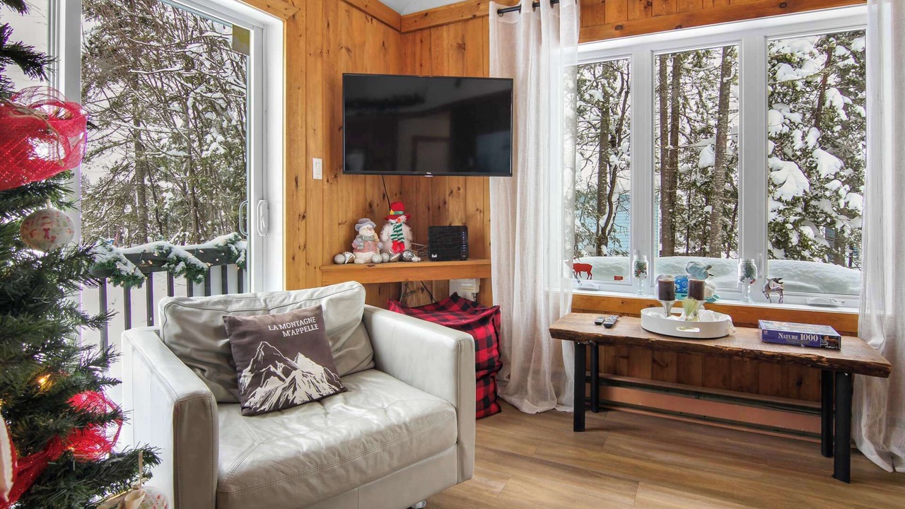 Photo of Livingroom in Saint-David-de-Falardeau