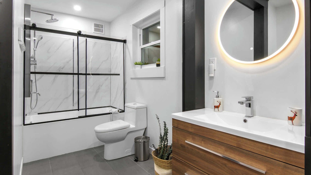 Photo of Bathroom in Saint-David-de-Falardeau