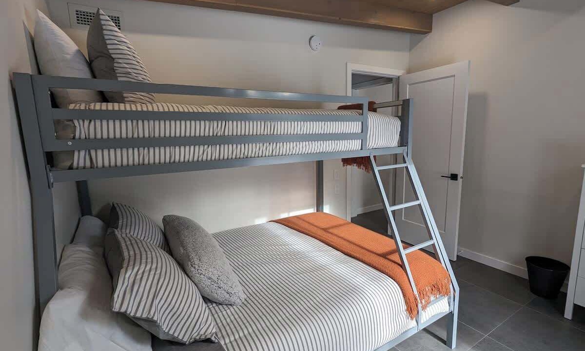 Photo of Bedroom in Saint-David-de-Falardeau