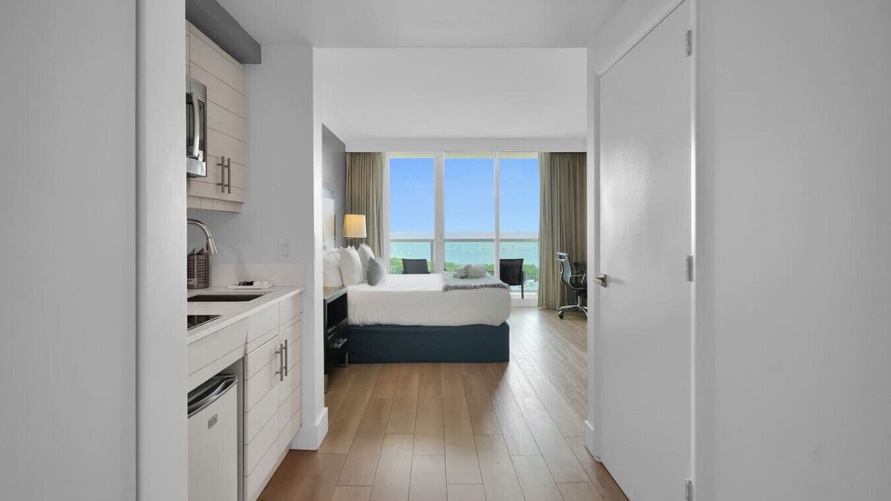 Photo of Bedroom in Coconut Grove