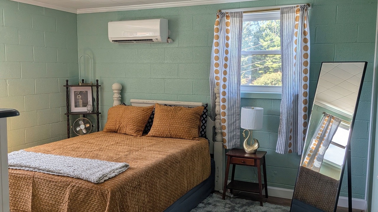 Photo of Bedroom in Hickory