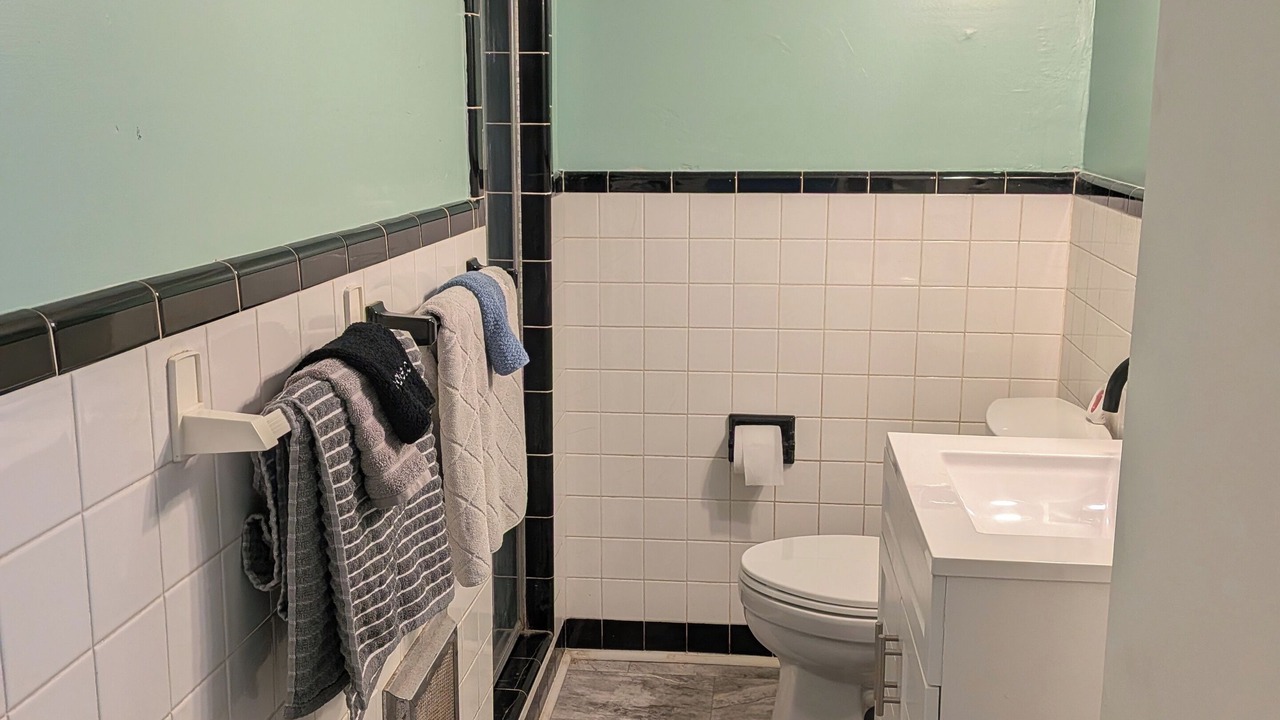 Photo of Bathroom in Hickory