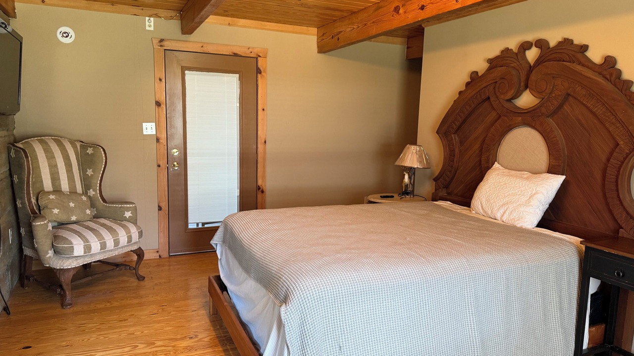 Photo of Bedroom in Duff