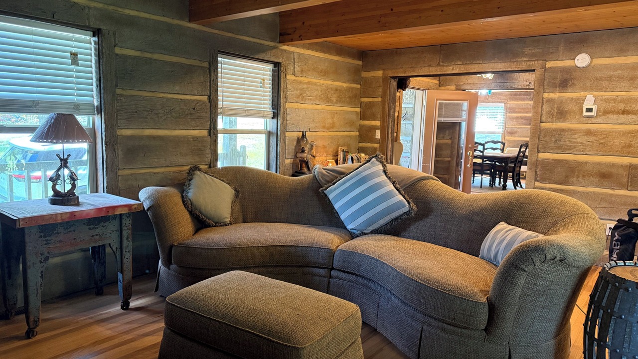 Photo of Livingroom in Duff