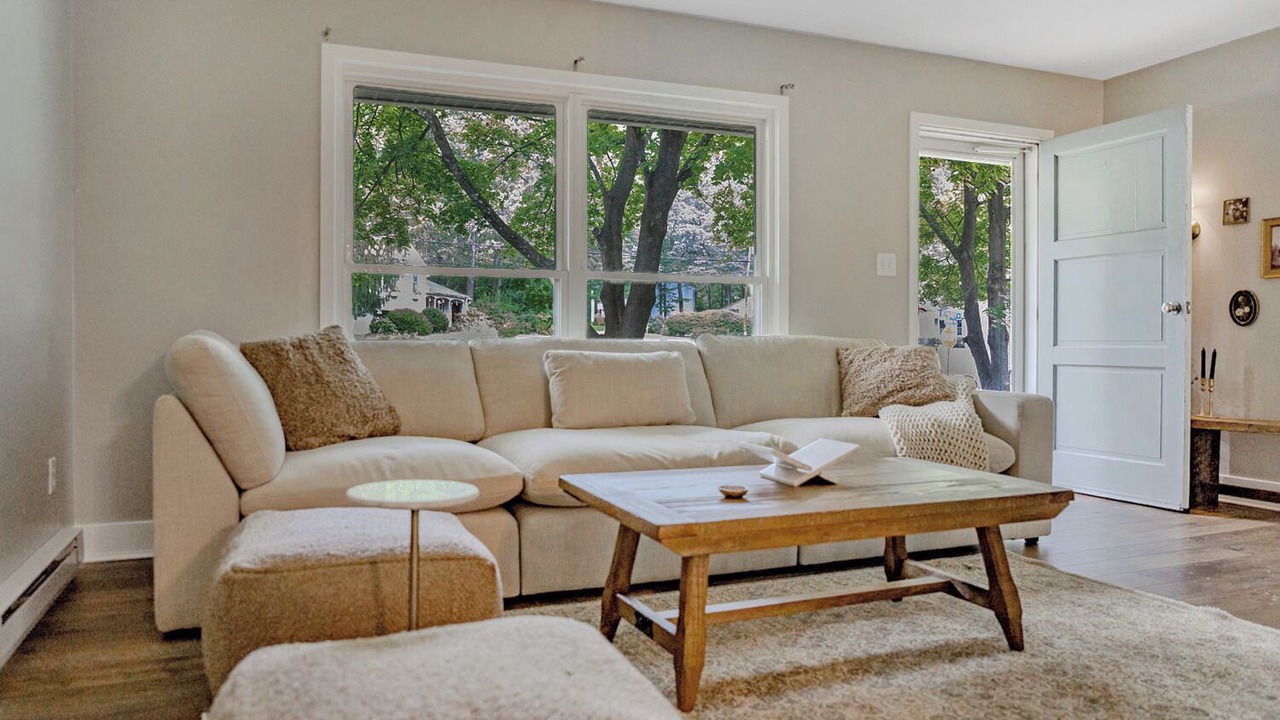 Photo of Livingroom in Park Forest Village