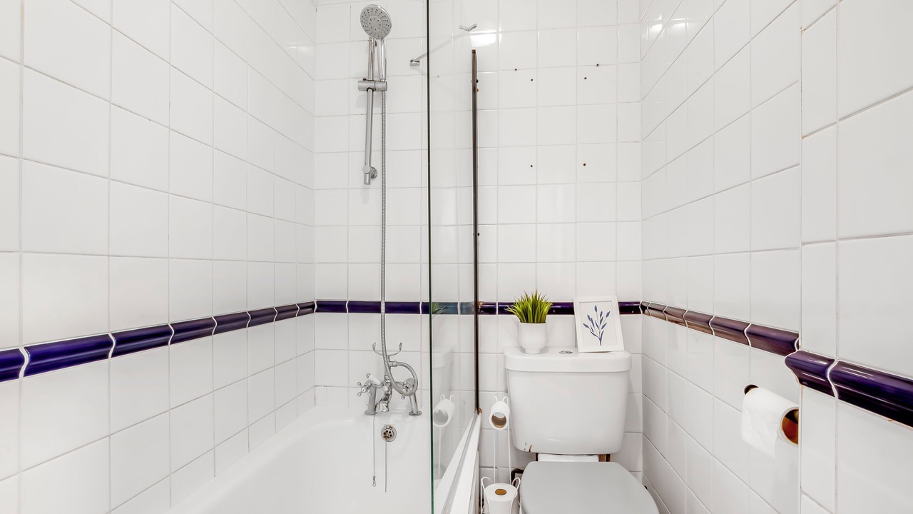 Photo of Bathroom in Croham