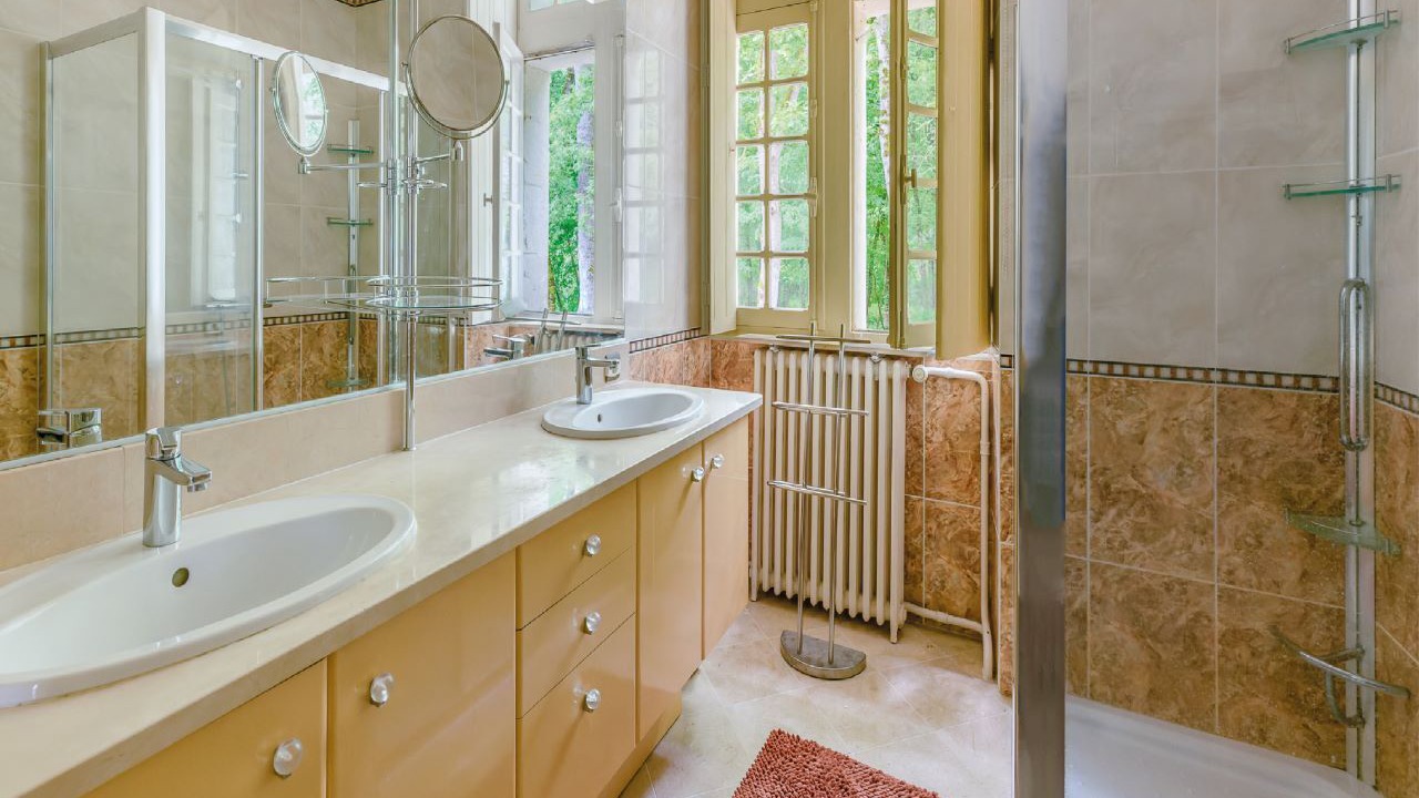 Photo of Bathroom in Lencloitre