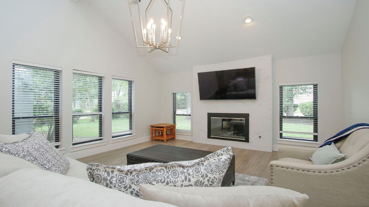 Photo of Livingroom in Panther Creek