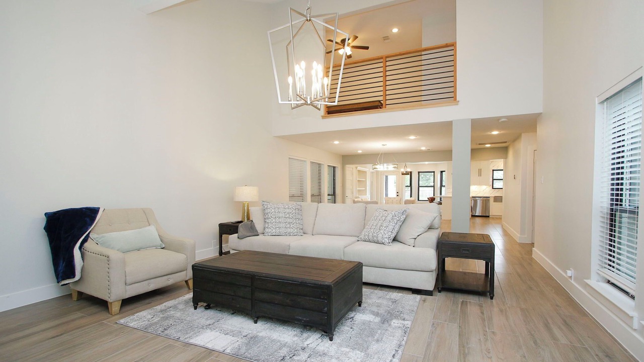 Photo of Livingroom in Panther Creek