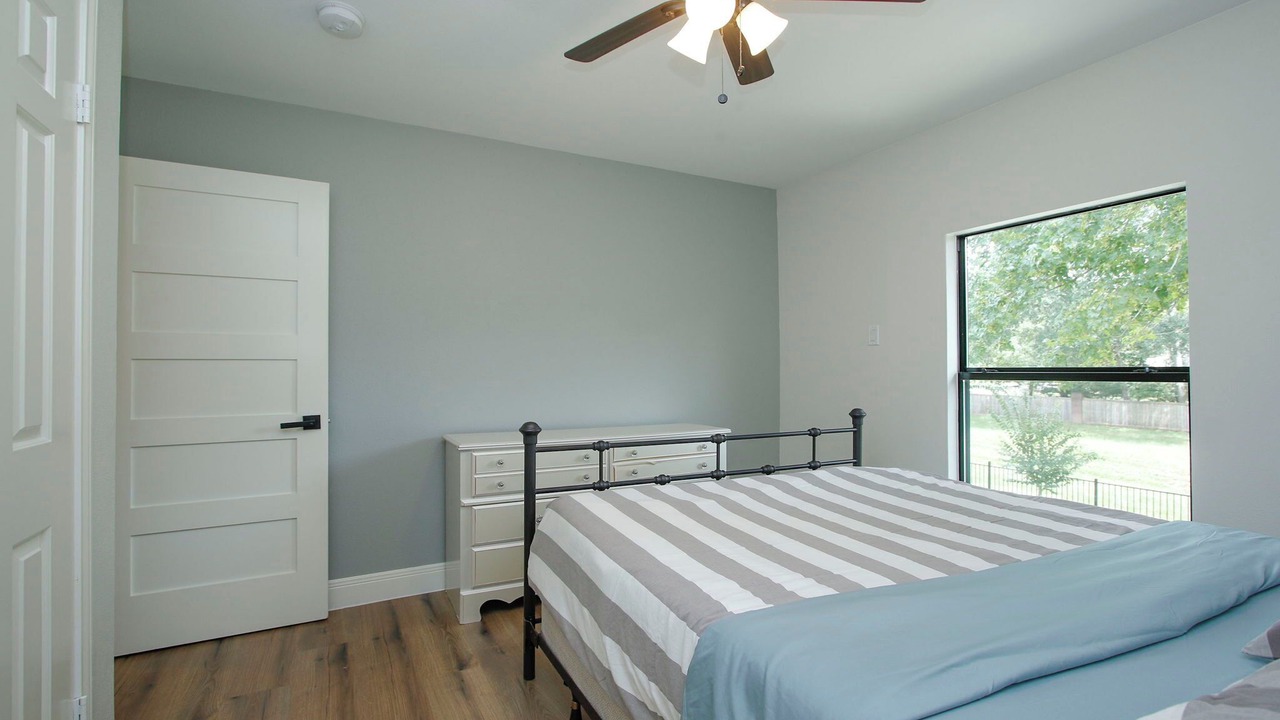 Photo of Bedroom in Panther Creek