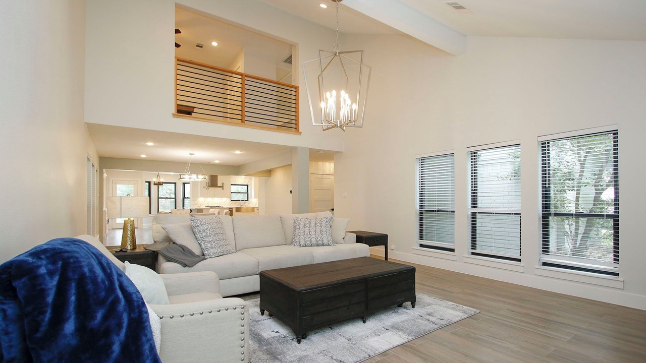Photo of Livingroom in Panther Creek