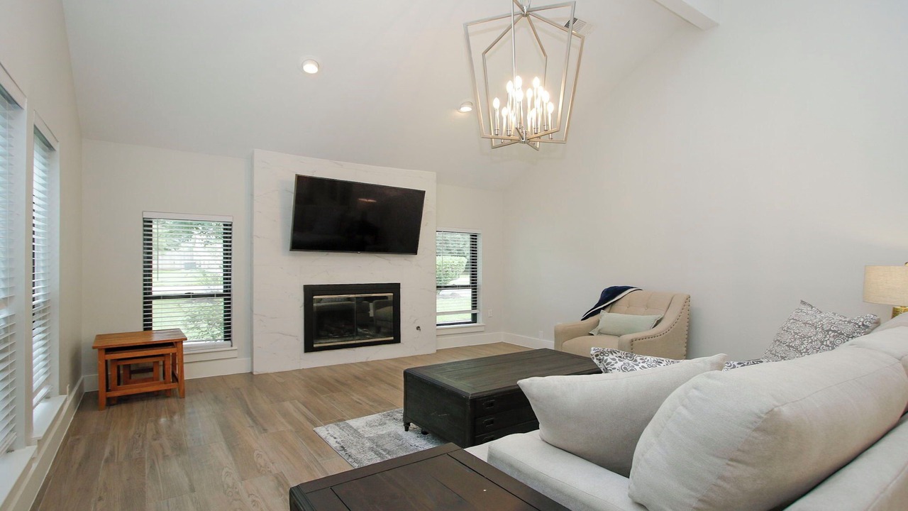Photo of Livingroom in Panther Creek