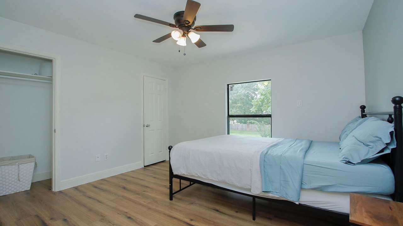 Photo of Bedroom in Panther Creek
