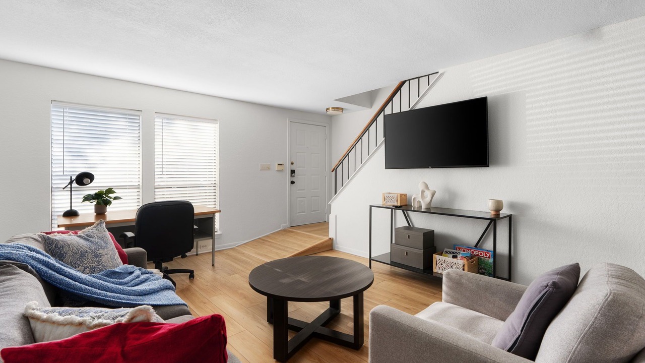 Photo of Livingroom in Highland Hills
