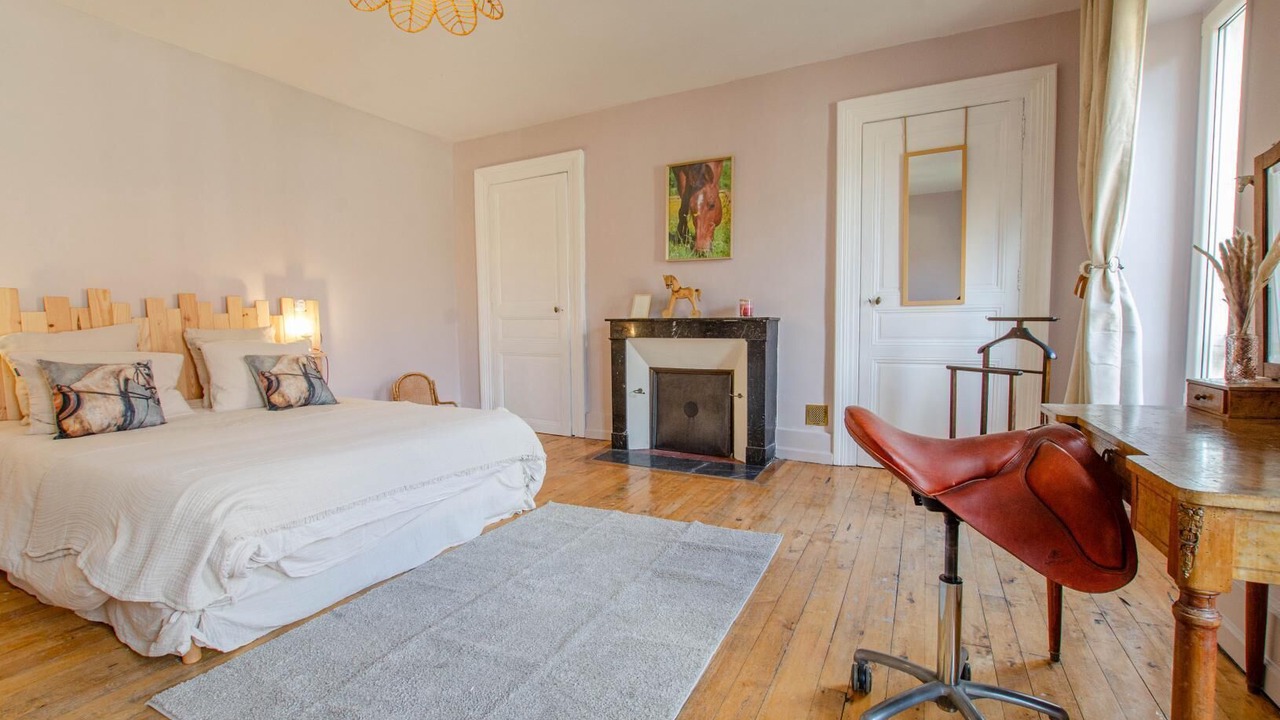 Photo of Bedroom in Loches-sur-Ource