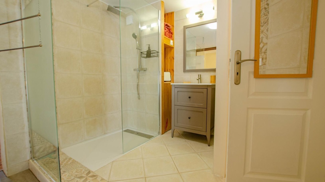 Photo of Bathroom in Loches-sur-Ource