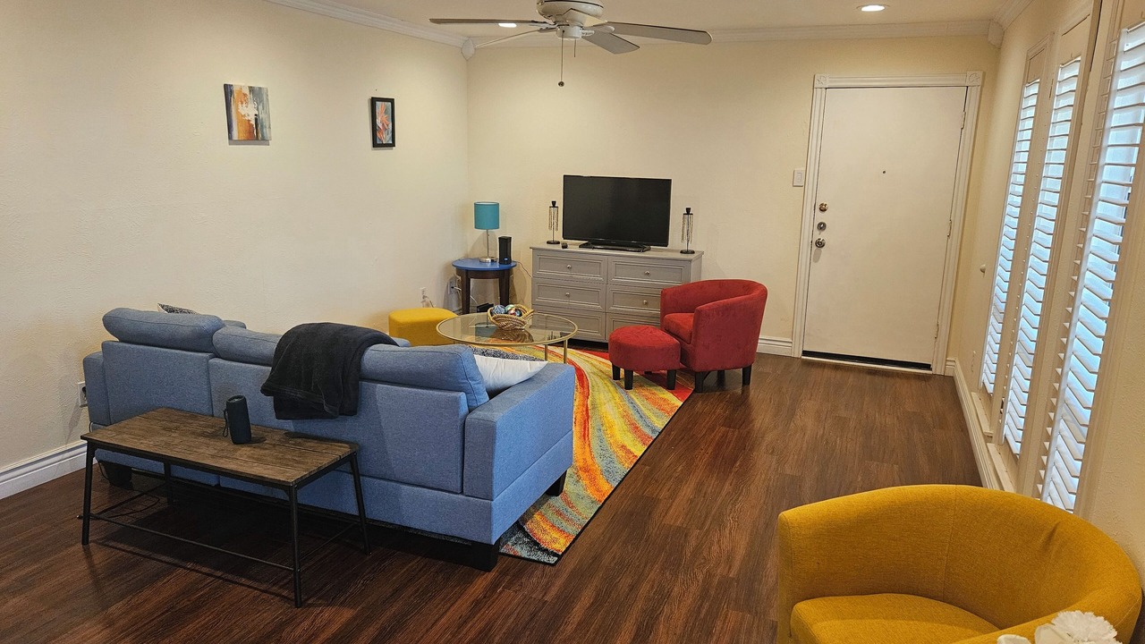 Photo of Livingroom in Northeast Dallas