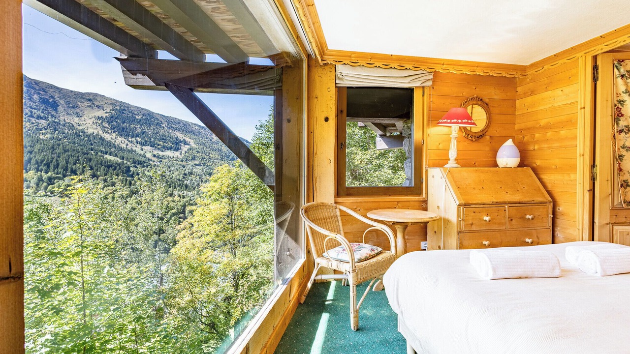 Photo of Bedroom in Meribel Centre
