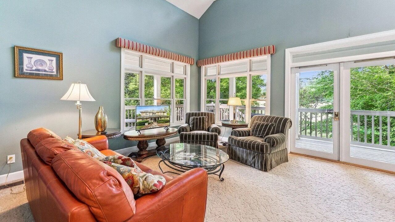 Photo of Livingroom in Chapel Hill