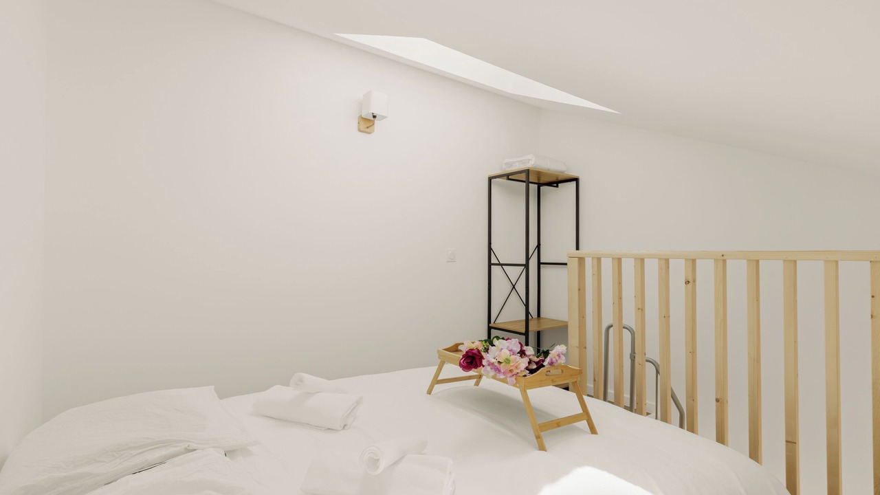 Photo of Bedroom in Decines-Charpieu