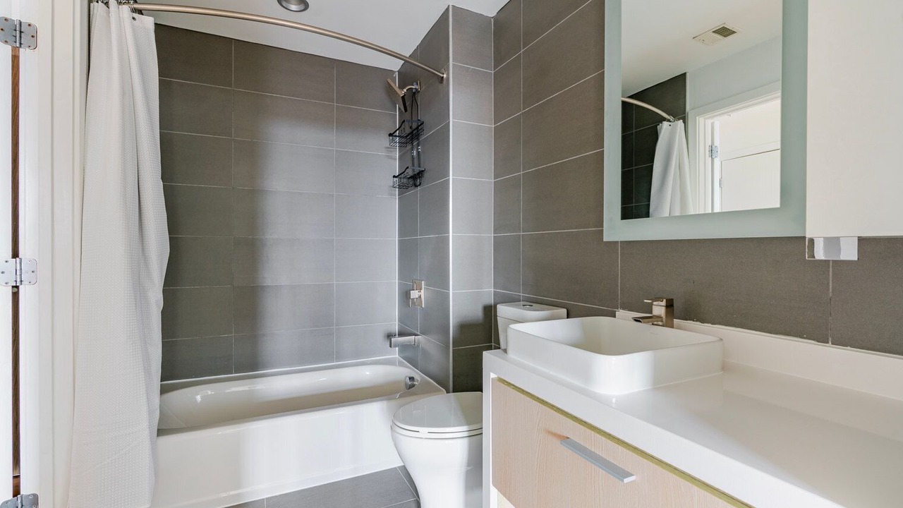 Photo of Bathroom in Navy Yard