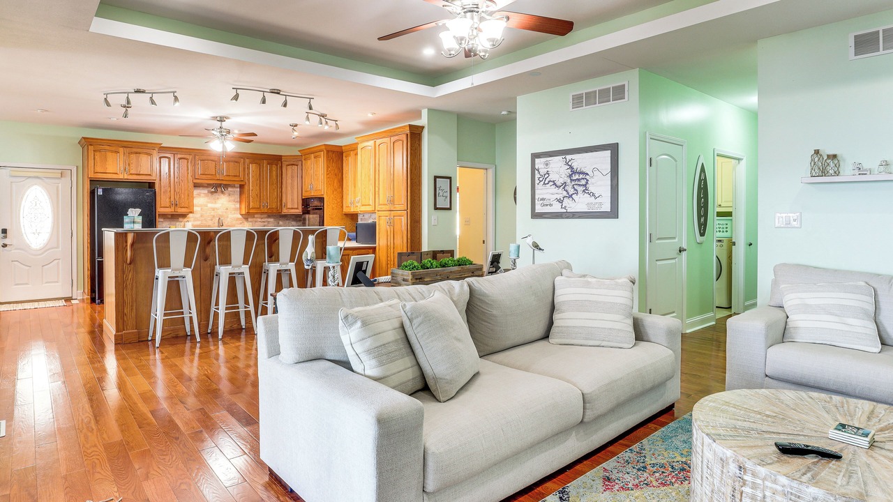 Photo of Bedroom in Lake of the Ozarks