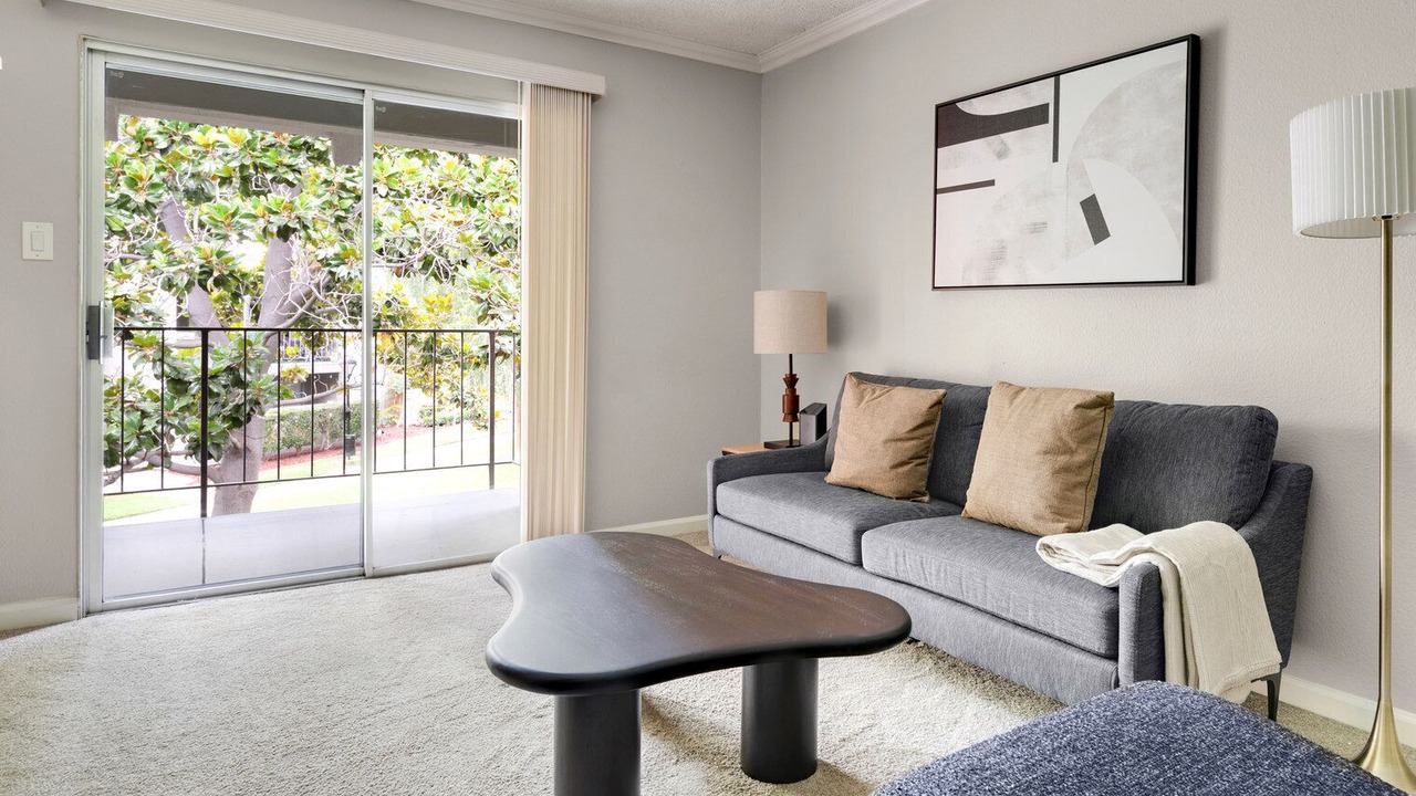 Photo of Livingroom in Campbell