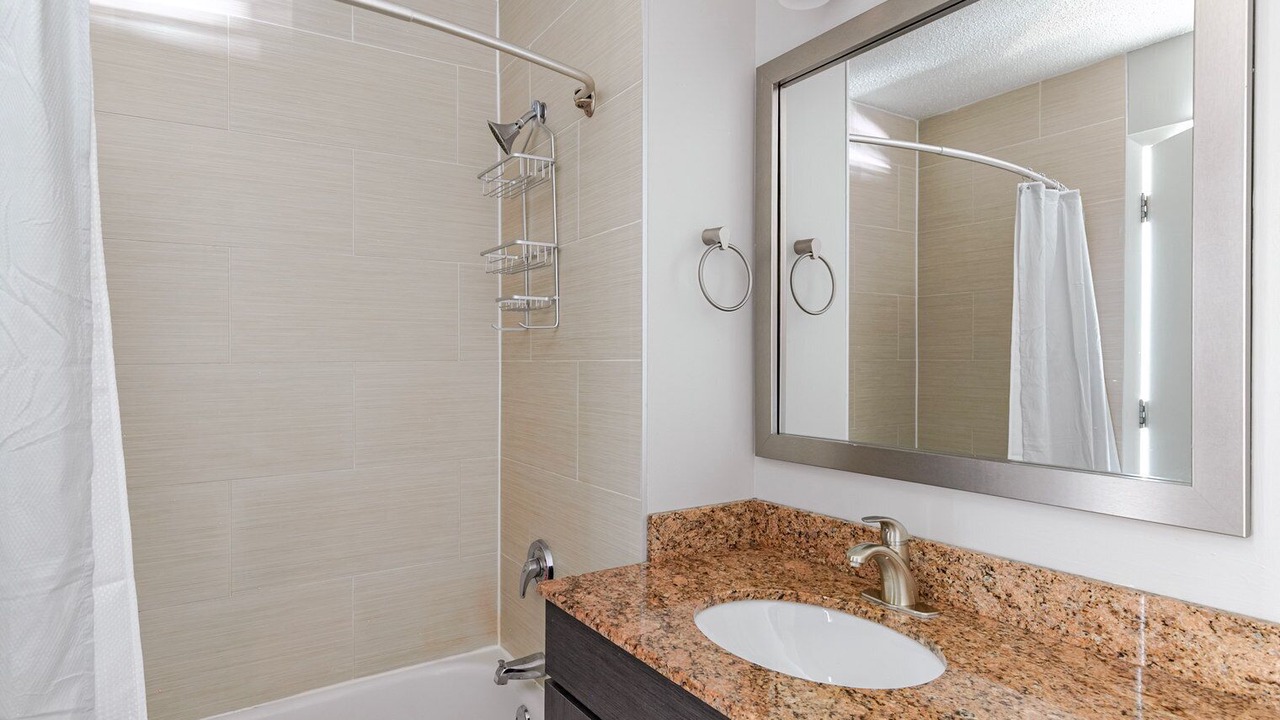 Photo of Bathroom in West Loop Gate