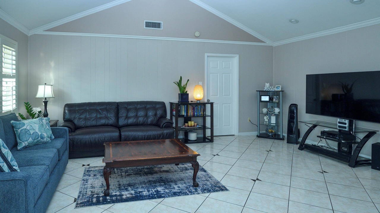 Photo of Livingroom in Meadows Place