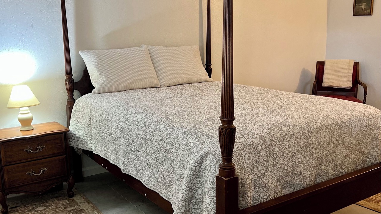 Photo of Bedroom in Alamedan Valley