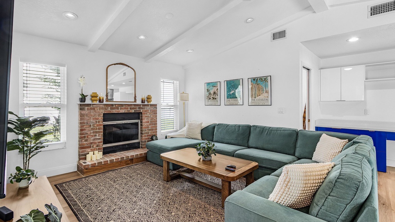 Photo of Livingroom in Eight Lakes