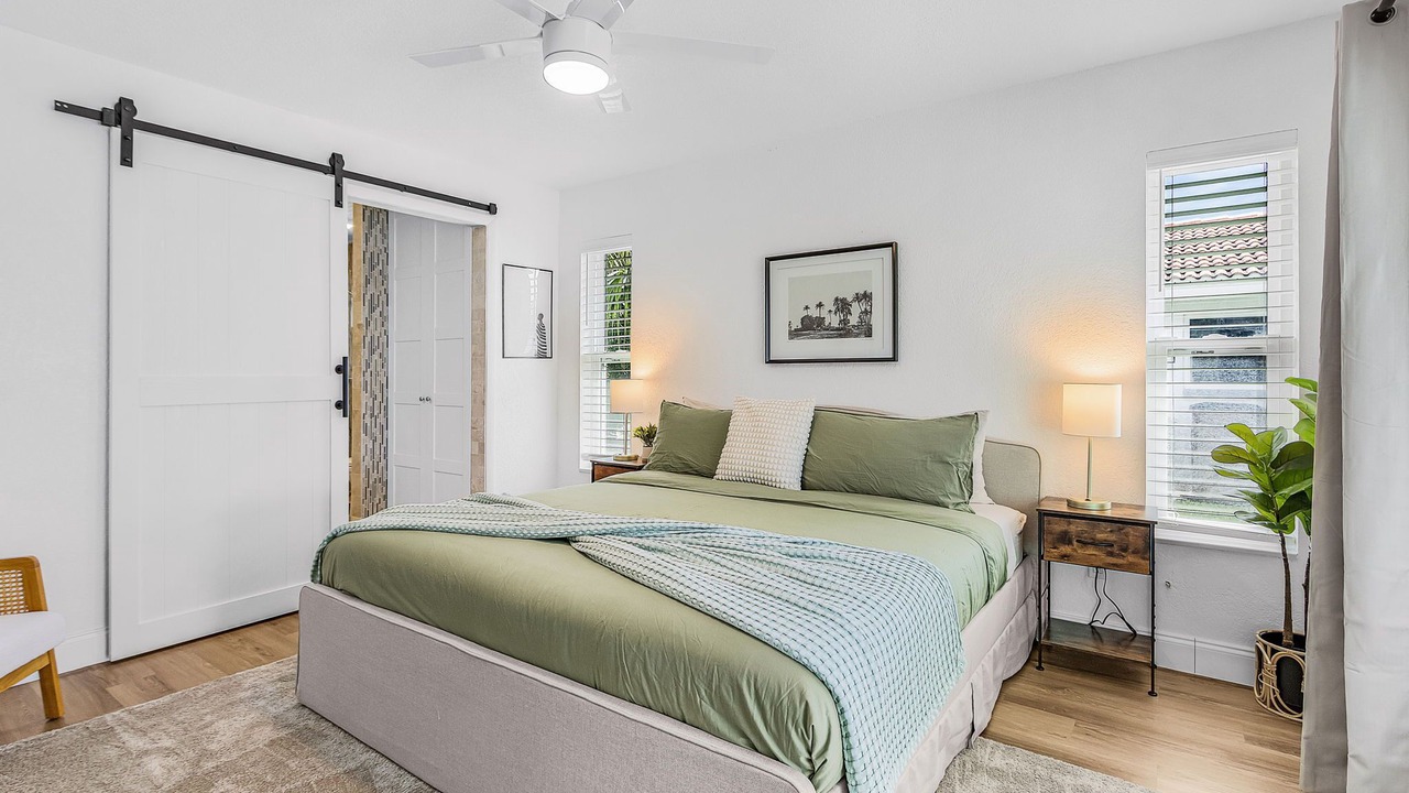 Photo of Bedroom in Eight Lakes