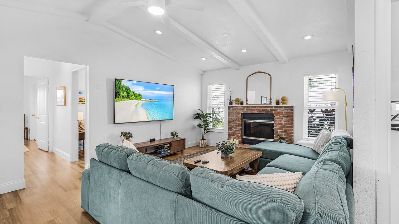 Photo of Livingroom in Eight Lakes