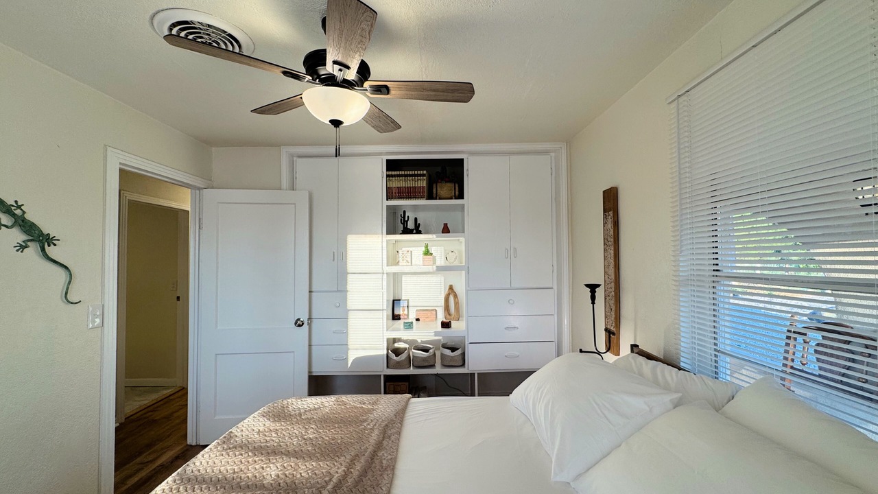 Photo of Bedroom in Roswell