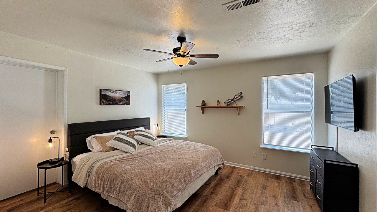 Photo of Bedroom in Roswell