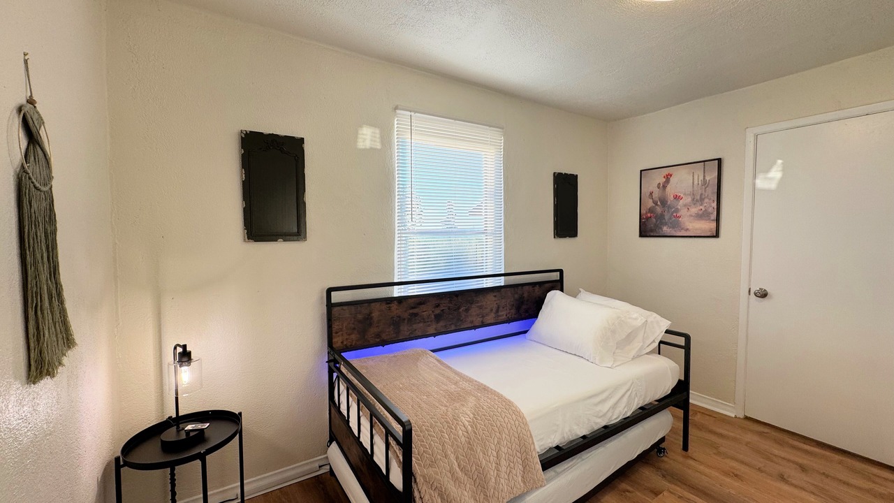 Photo of Bedroom in Roswell