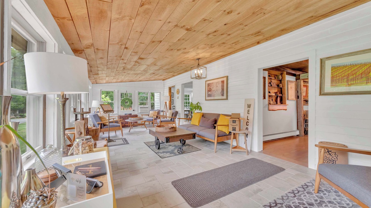 Photo of Livingroom in Rowland