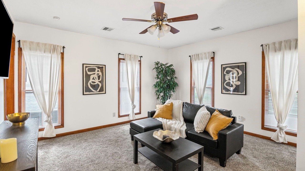 Photo of Livingroom in Olathe