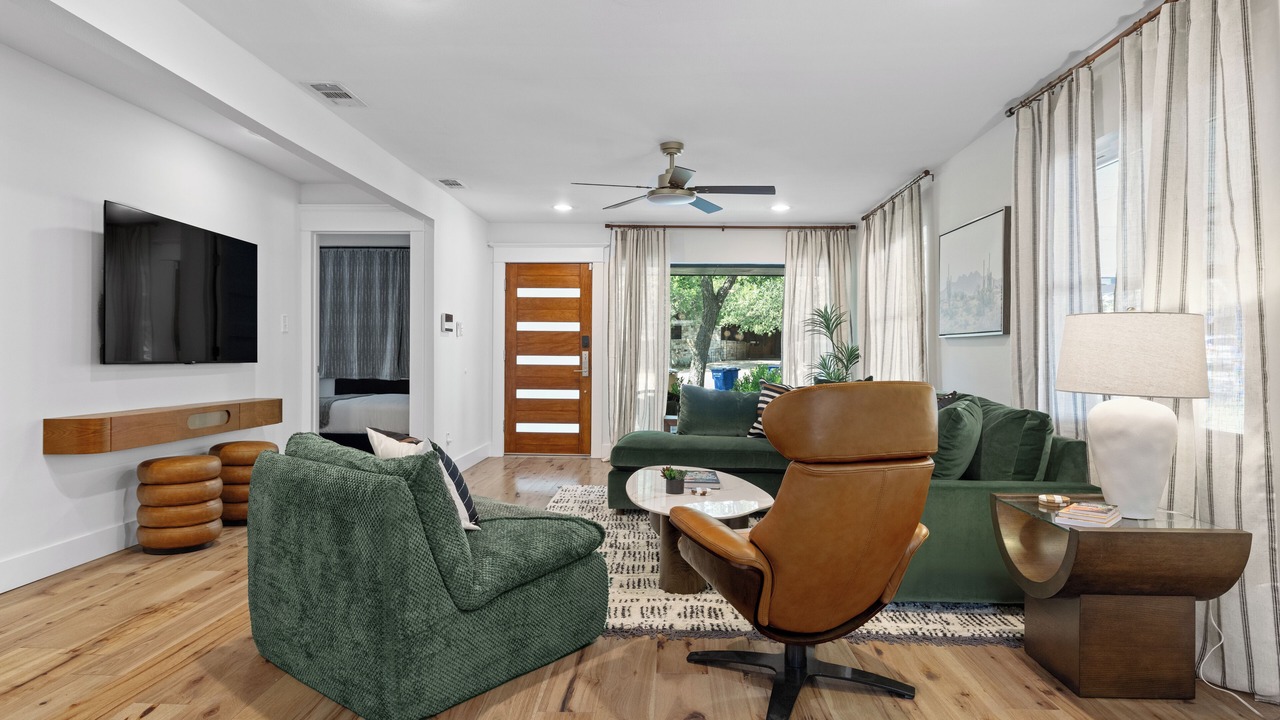 Photo of Livingroom in Barton Hills