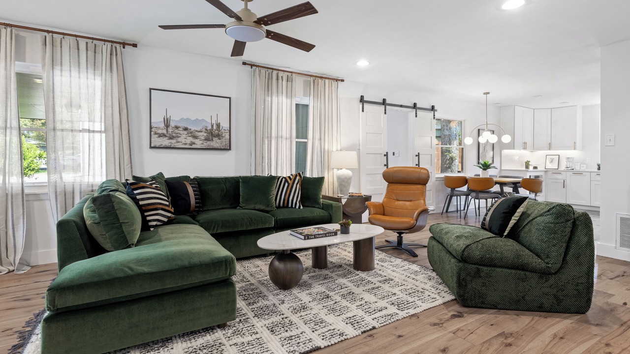 Photo of Livingroom in Barton Hills