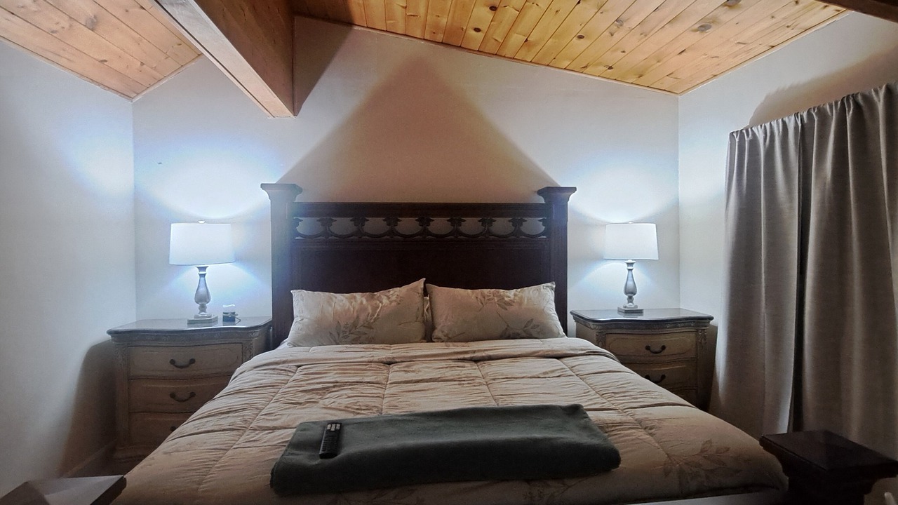 Photo of Bedroom in Dysart et al