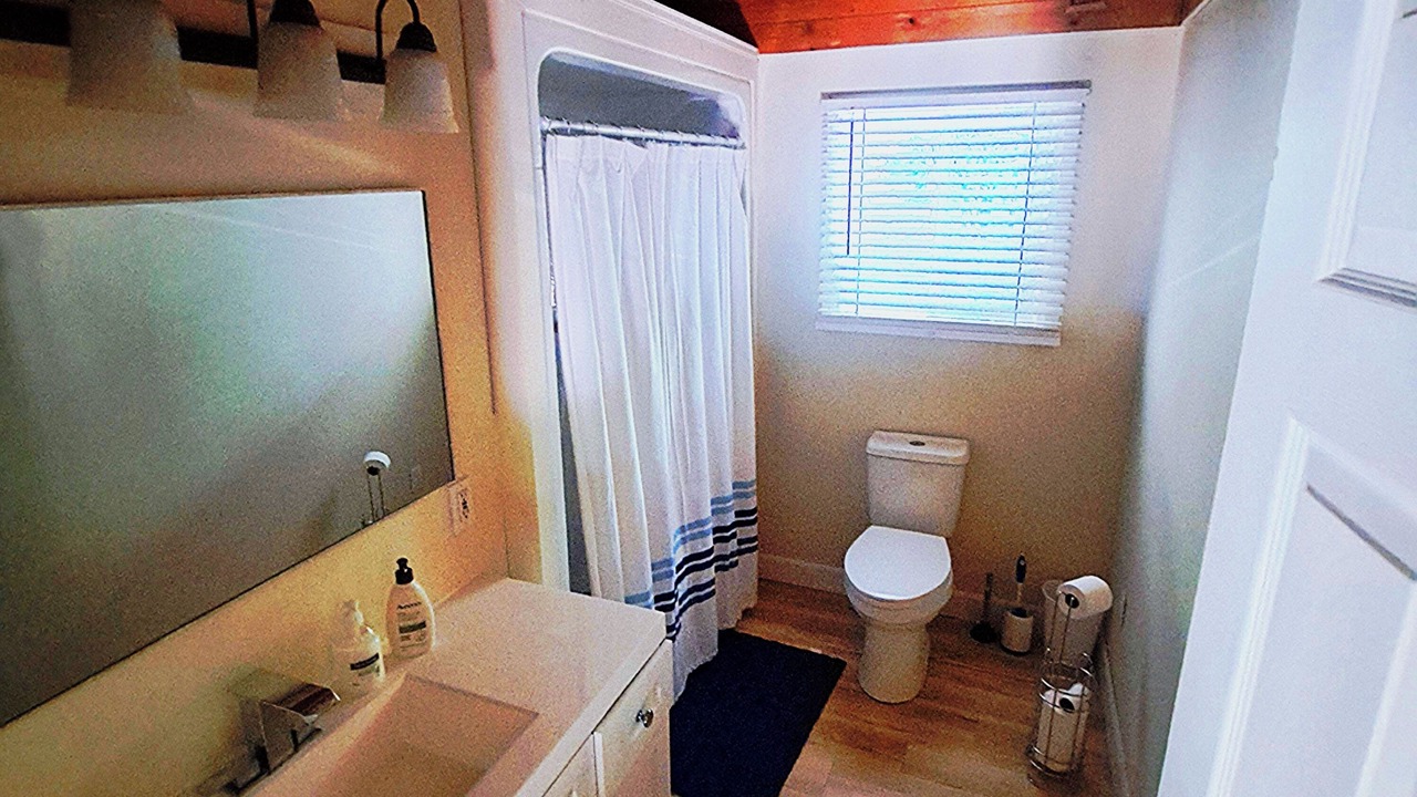 Photo of Bathroom in Dysart et al