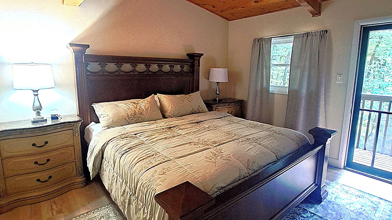 Photo of Bedroom in Dysart et al