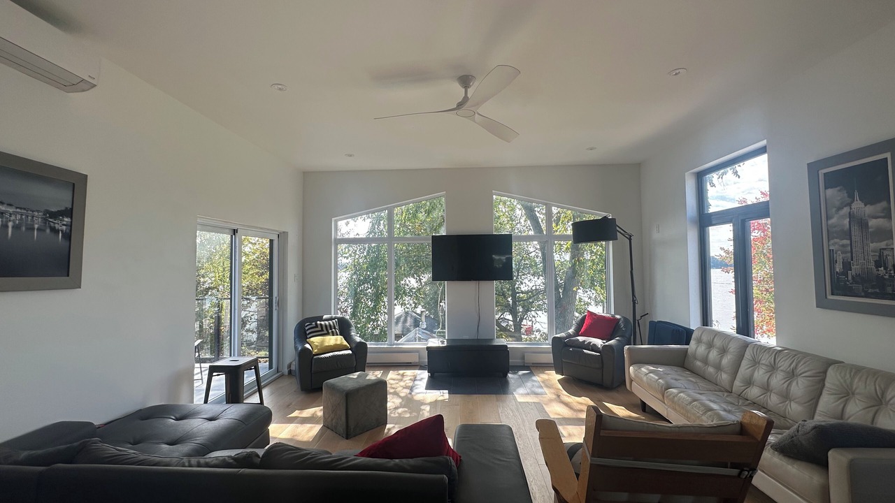 Photo of Livingroom in Notre-Dame-de-Bonsecours