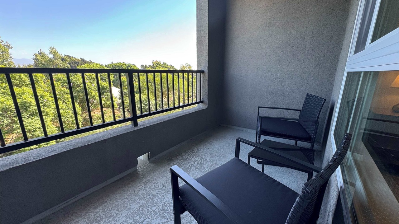 Photo of Patio Balcony in Lyon Street