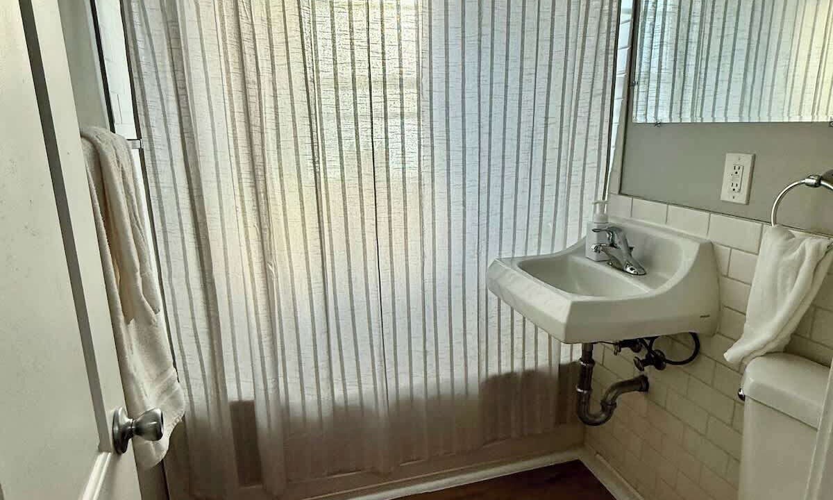 Photo of Bathroom in Joslyn Castle