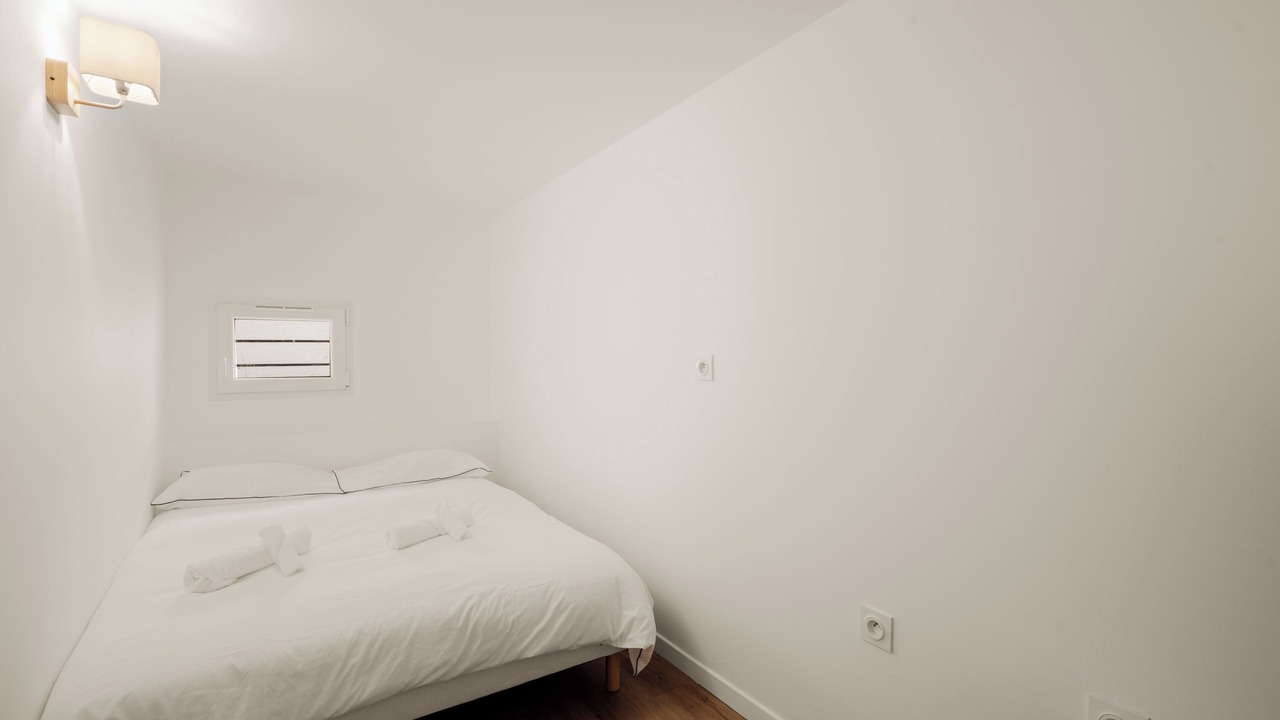 Photo of Bedroom in Decines-Charpieu