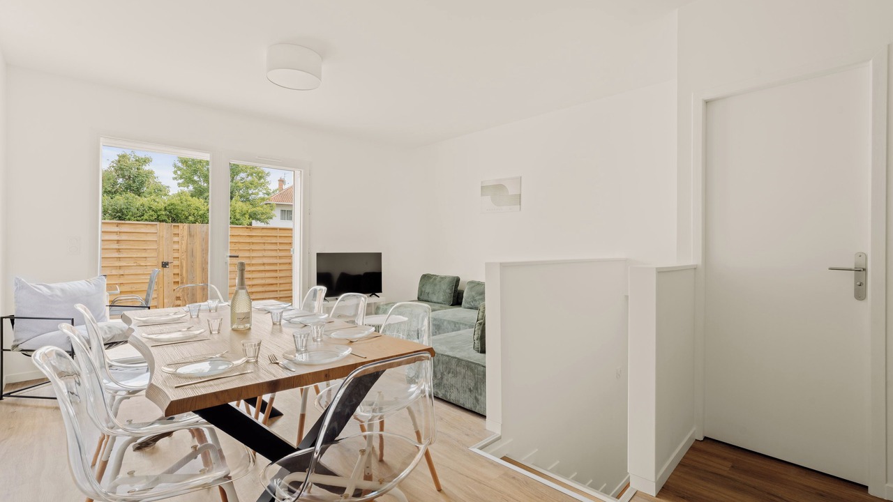 Photo of Others in Decines-Charpieu