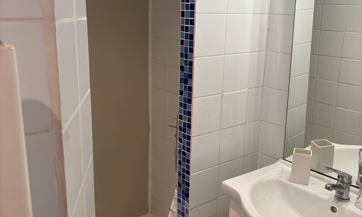 Photo of Bathroom in Peyriac-de-Mer