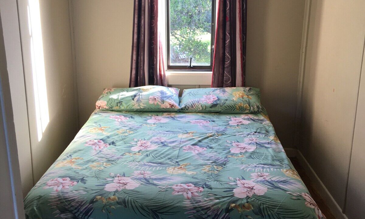 Photo of Bedroom in Pataua